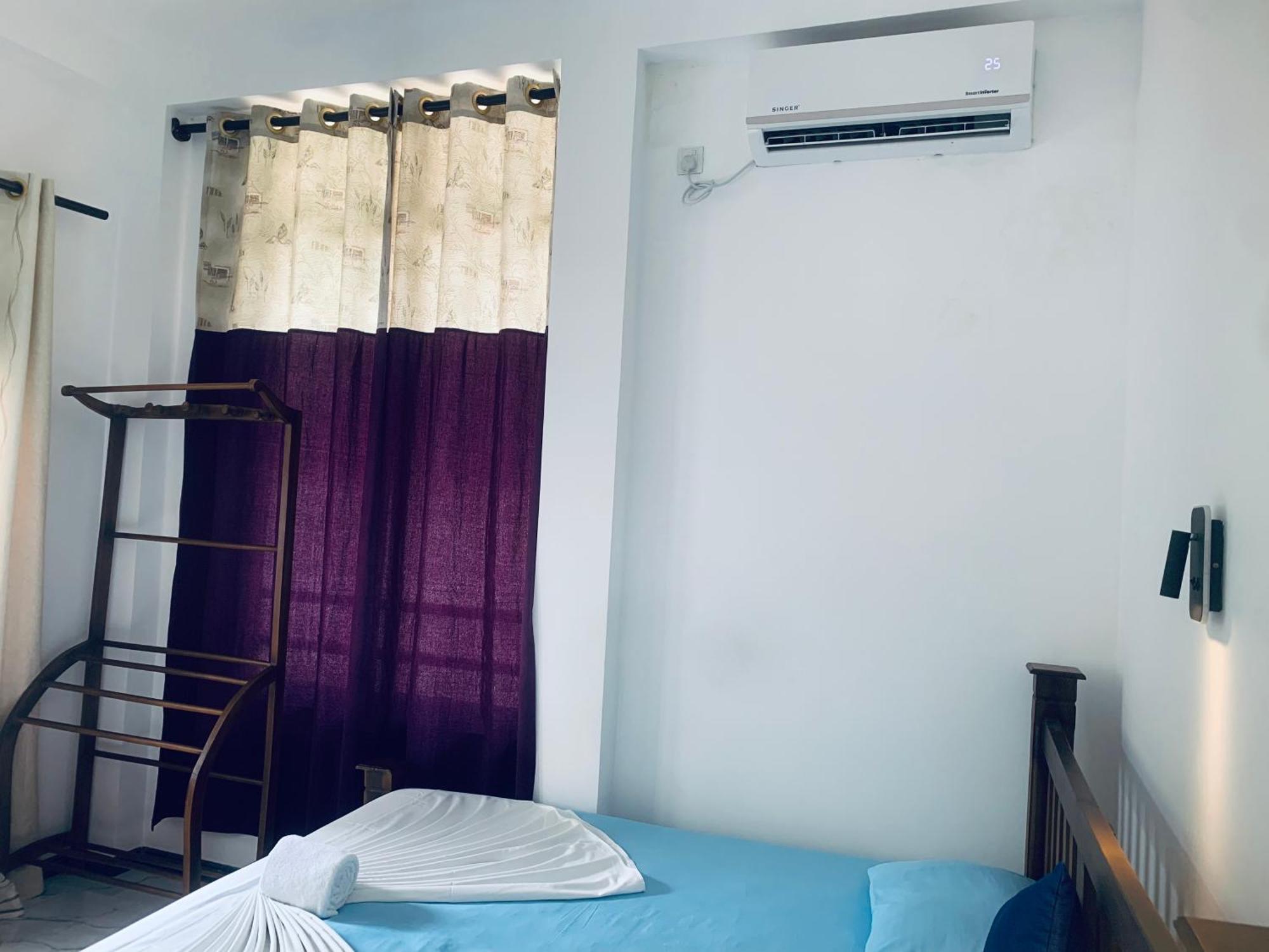 Center Point Homestay Unawatuna
