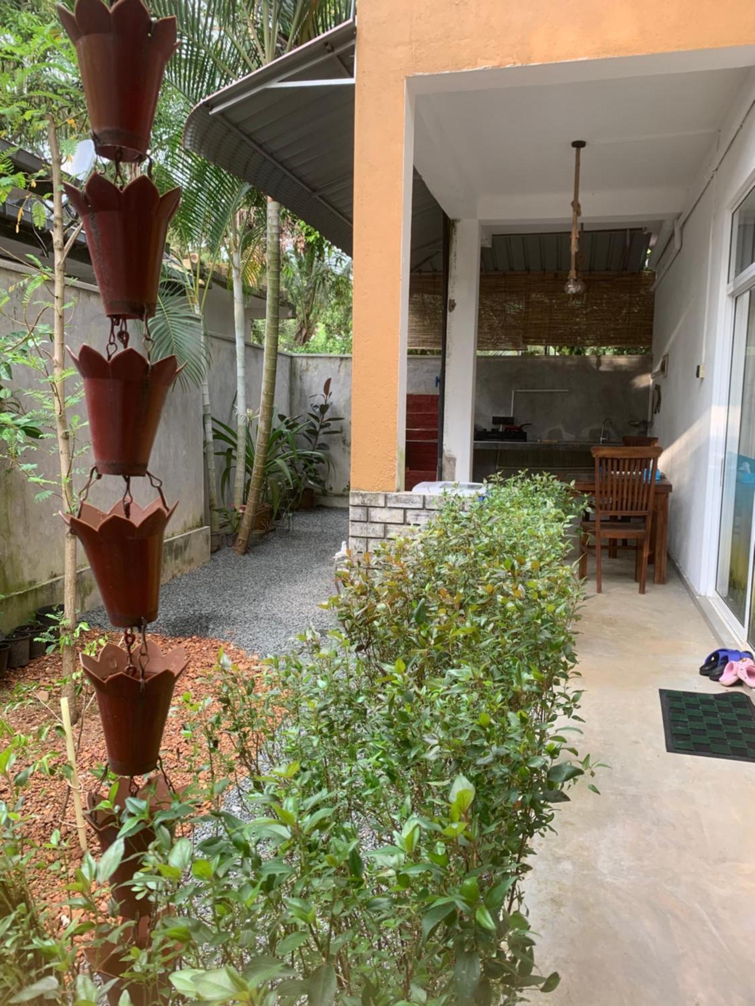 Center Point Homestay Unawatuna